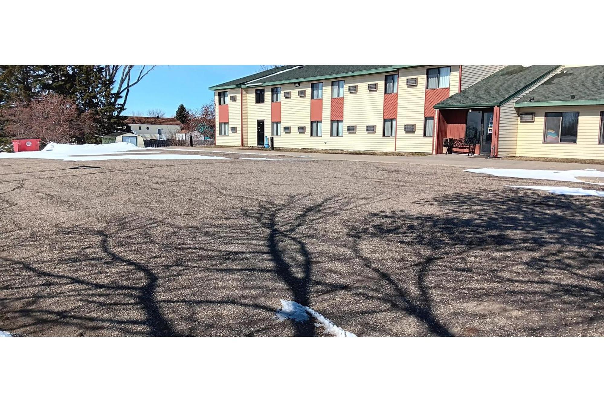 Scotwood Motel By Oyo Washburn Nd Экстерьер фото